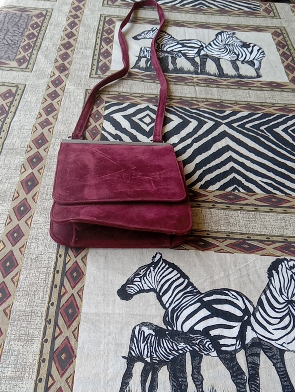 VINTAGE BURGUNDY SUEDE CROSSBODY PURSE
